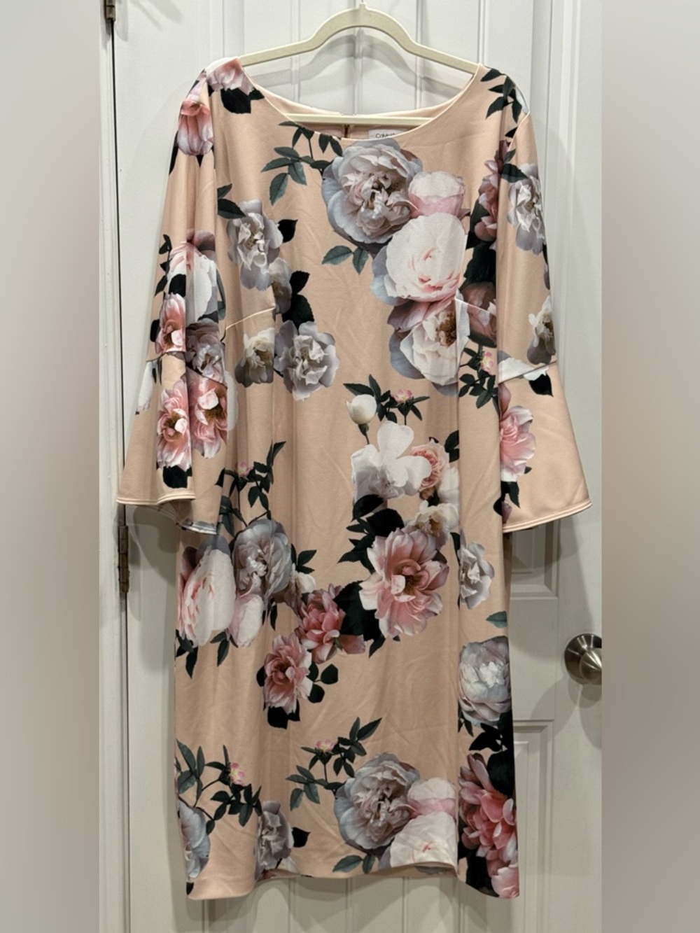 Calvin Klein Women’s Size 24W Plus Size Floral Shift Dress w/ Bell Sleeves EUC